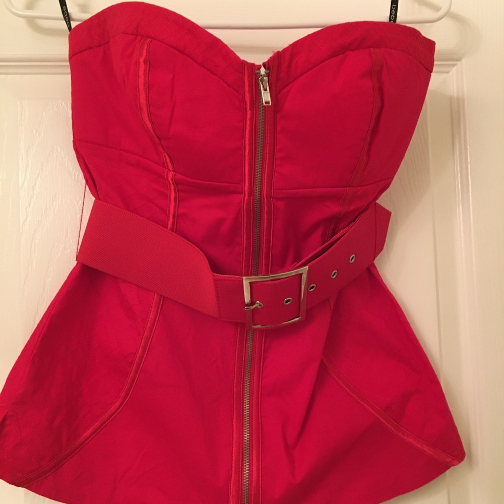 2b Bebe top - New with Tags- Small Size